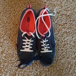 Dr. Scholl's memory foam cool fit shoe